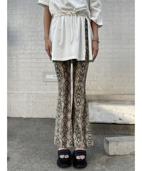 EGOIST（エゴイスト）の「ストレッチアニマルフレアパンツ（その他パンツ・レディース・ブラック/ブラウン・FREE）」の14枚目の写真