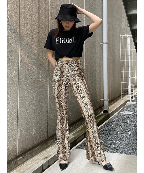 EGOIST（エゴイスト）の「ストレッチアニマルフレアパンツ（その他パンツ・レディース・ブラック/ブラウン・FREE）」の5枚目の写真