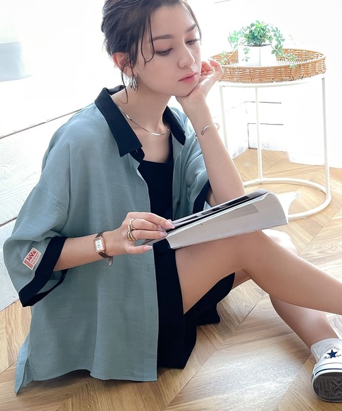 Java（ジャバ）の「《JaVaジャバ コラボ》男前ニッチがマッチ。メンズライククレリックシャツ（シャツ/ブラウス・レディース・ベージュ/オフホワイト/ブルー/ライトカーキ/イエロー・SMALL/MEDIUM/LARGE/X-LARGE）」の4枚目の写真