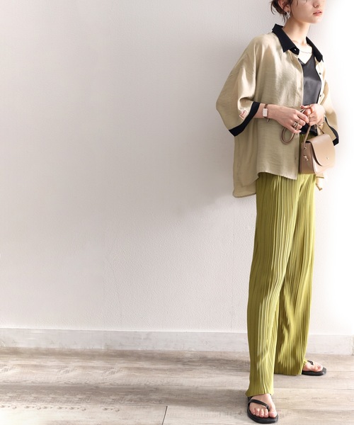 Java（ジャバ）の「《JaVaジャバ コラボ》男前ニッチがマッチ。メンズライククレリックシャツ（シャツ/ブラウス・レディース・ベージュ/オフホワイト/ブルー/ライトカーキ/イエロー・SMALL/MEDIUM/LARGE/X-LARGE）」の13枚目の写真