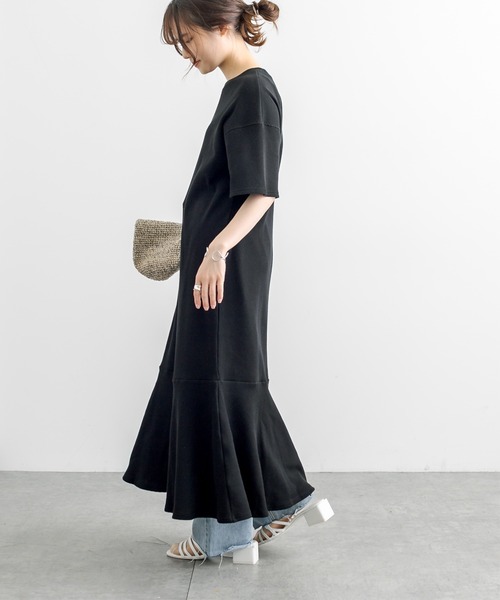 PUAL CE CIN（ピュアルセシン）の「【WEB限定】ペプラムマキシ半袖ワンピース（ワンピース・レディース・チャコールグレー/ブラック/オートミール・FREE）」の9枚目の写真