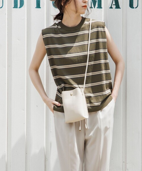 OPAQUE.CLIP（オペークドットクリップ）の「◆軽量シュリンクミニショルダー（ショルダーバッグ・レディース・ブラック/ダークグリーン/オフホワイト・00）」の2枚目の写真