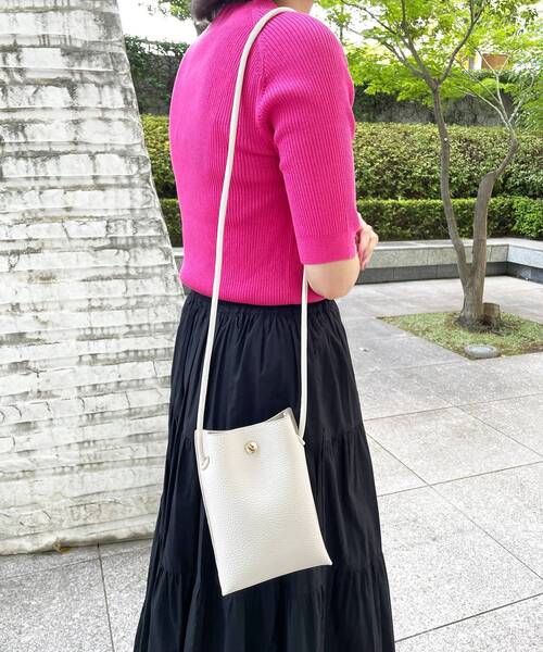 OPAQUE.CLIP（オペークドットクリップ）の「◆軽量シュリンクミニショルダー（ショルダーバッグ・レディース・ブラック/ダークグリーン/オフホワイト・00）」の9枚目の写真