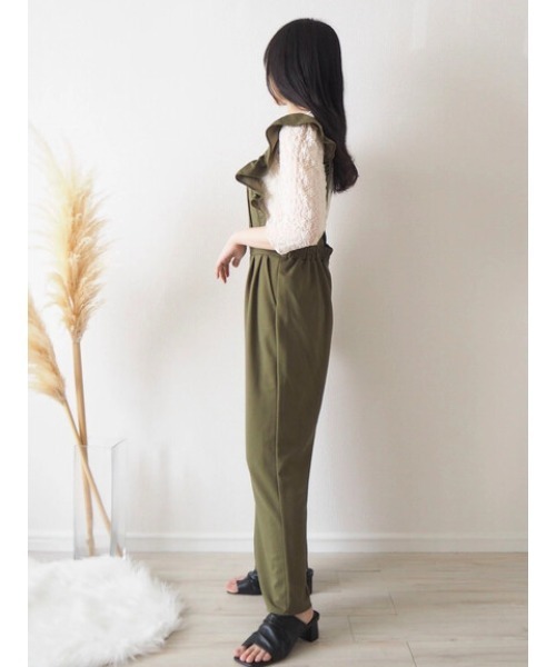 Green　Parks（グリーンパークス）の「natsumi-wearプロデュースアイテム　肩フリルジョーゼットサロペットパンツ（サロペット/オーバーオール・レディース・ベージュ/ブラック/グリーン・FREE）」の8枚目の写真