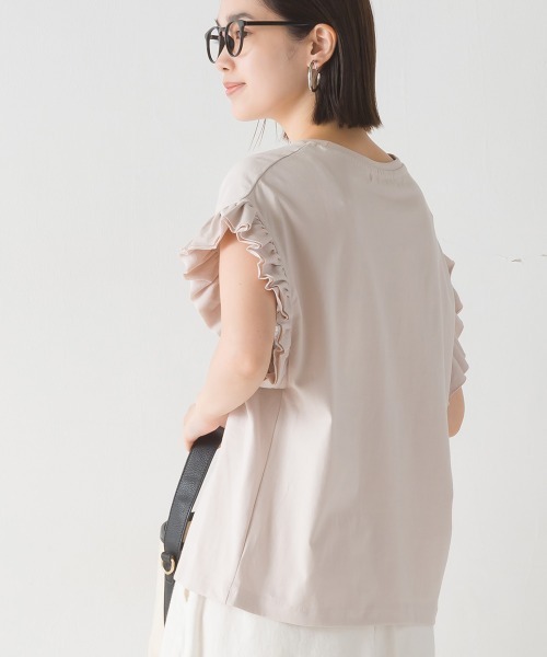 OMNES(オムネス)の「バイオポリウォッシュ 袖ギャザー半袖プルオーバーTシャツ(Tシャツ/カットソー・レディース・ホワイト/ブラック/ラベンダー/ピンクベージュ/チャコール・FREE)」の5枚目の写真