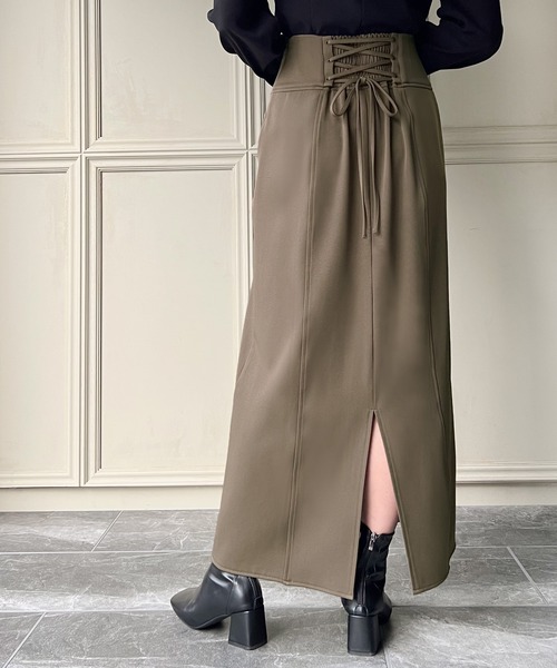 JUNOAH（ジュノア）の「ハイウエストロングスカート（スカート・レディース・ブラック/ブラウン/モカ/ベージュ/チャコールグレー・MEDIUM/LARGE/X-LARGE/SMALL）」の4枚目の写真