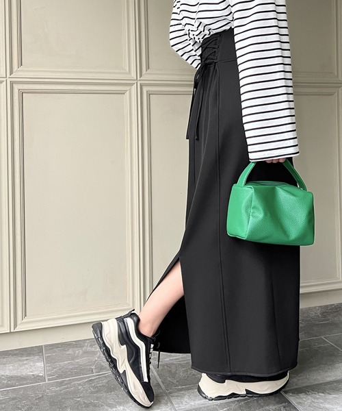 JUNOAH（ジュノア）の「ハイウエストロングスカート（スカート・レディース・ブラック/ブラウン/モカ/ベージュ/チャコールグレー・MEDIUM/LARGE/X-LARGE/SMALL）」の7枚目の写真