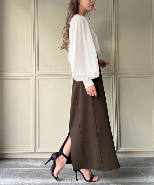 JUNOAH（ジュノア）の「ハイウエストロングスカート（スカート・レディース・ブラック/ブラウン/モカ/ベージュ/チャコールグレー・MEDIUM/LARGE/X-LARGE/SMALL）」の11枚目の写真