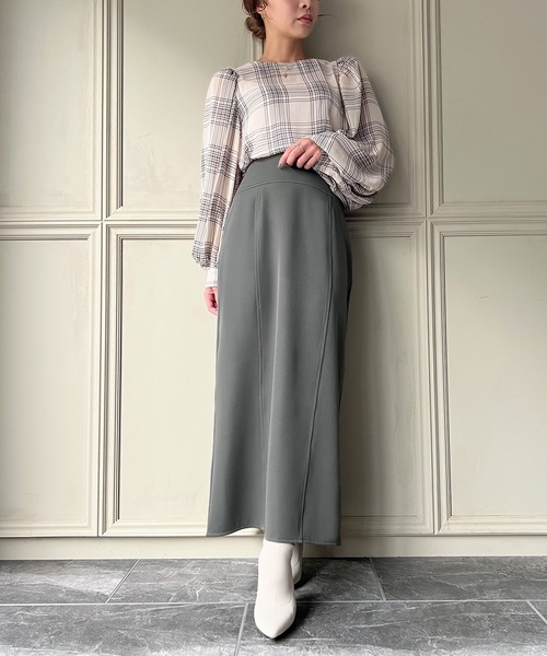 JUNOAH（ジュノア）の「ハイウエストロングスカート（スカート・レディース・ブラック/ブラウン/モカ/ベージュ/チャコールグレー・MEDIUM/LARGE/X-LARGE/SMALL）」の20枚目の写真