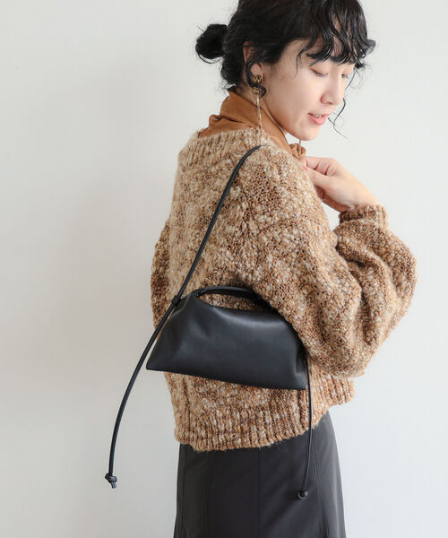 Ray BEAMS(レイビームス)の「RBS / トライアングル ミニ ショルダーバッグ(トートバッグ・レディース・ブラック・ONE SIZE)」の5枚目の写真