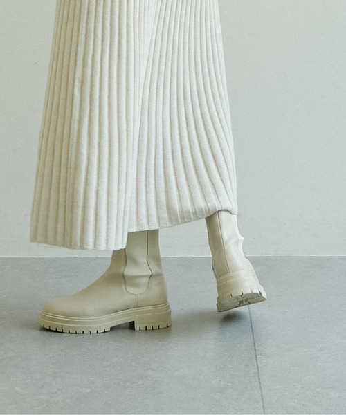 Tony Bianco（トニービアンコ）の「【TONY BIANCO】サイドゴアブーツ/WOLFE（ブーツ・レディース・ベージュ/ブラック・5/7/6）」の8枚目の写真