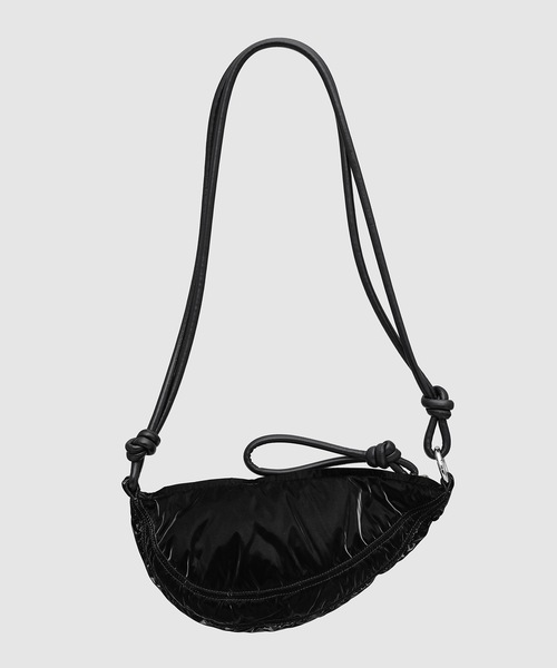 DRIES VAN NOTEN(ドリスヴァンノッテン)の「BW222-324 Q.601 W.L.BAG BLA(トートバッグ・レディース・ブラック・ONE SIZE)」の2枚目の写真