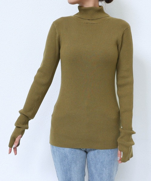 andme(アンドミー)の「無地/ボーダー長袖タートルネック指穴リブニットトップス(ニット/セーター・レディース・ブラック/レッド/オフホワイト/ピンク/ライム/モカ/ホワイト×ブラック/ブルー系その他/オレンジ/ブラウン/カーキオリーブ/ブラック×ホワイト/ベージュ系その他・M/L)」の16枚目の写真