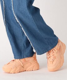 ◆ロゴ入り厚底スニーカー