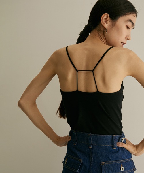 SALON adam et rope'(サロン アダム エ ロペ)の「バックデザインストレッチテレコキャミソール(キャミソール・レディース・ブラック/ベージュ/ブルー・FREE)」の6枚目の写真