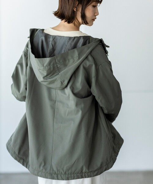 THE SHOP TK （ザ ショップ ティーケー ）の「◆【シルエット2WAY】マウンテンパーカ（ブルゾン・レディース・ブラック/ベージュ/カーキ・11/12/13/14）」の4枚目の写真