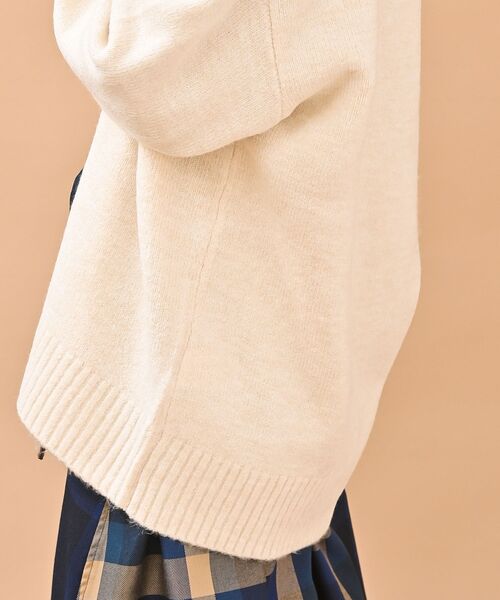 rps(アールピーエス)の「Vネックニットカーディガン(カーディガン/ボレロ・レディース・ブラック/オートミール/ベージュ/ラベンダー・M)」の18枚目の写真