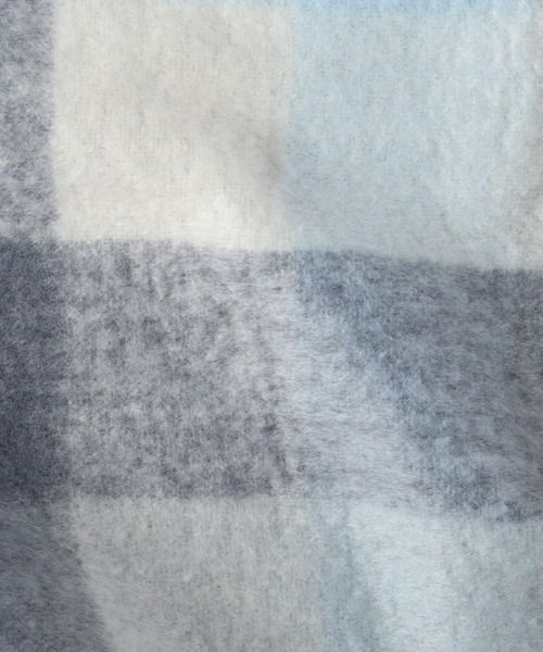 HONEYSUCKLE ROSE（ハニーサックルローズ）の「【HONEYSUCKLE ROSE】太フリンジマフラー（マフラー・レディース・ベージュ/ブラック/ブルー・ONE SIZE）」の5枚目の写真