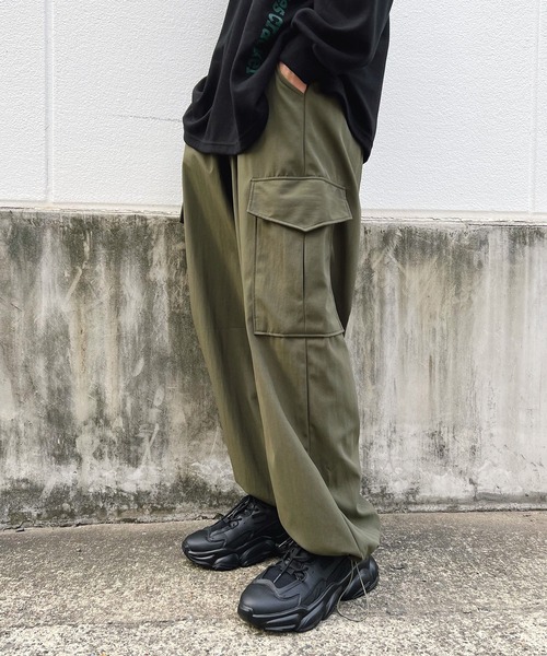 Figments(フィグメンツ)の「ナイロンカーゴパンツ(カーゴパンツ・レディース・ブラック/カーキ・FREE)」の2枚目の写真