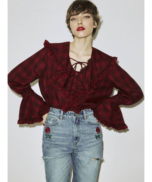 jouetie（ジュエティ）の「ローズエンブロイダリーダメージデニム（デニムパンツ・レディース・ライトブルー・SMALL/MEDIUM）」の6枚目の写真