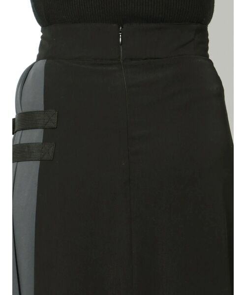 MURUA（ムルーア）の「プリーツアシメフレアスカート（スカート・レディース・ブラック/ベージュ・1/2）」の12枚目の写真