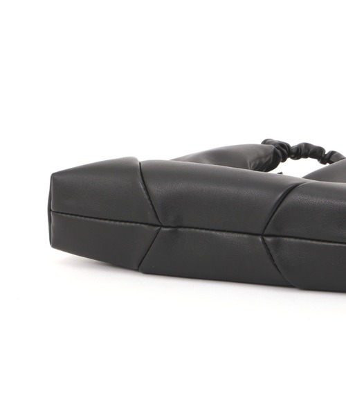 FREE'S MART（フリーズマート）の「◆ギャザーハンドルパネルバッグ（トートバッグ・レディース・ブラック/グリーン・ﾌﾘ-）」の13枚目の写真