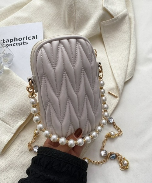 LAC-VERT(ラック・ヴェール)の「キルティングパールポシェット(ショルダーバッグ・レディース・ホワイト/ブラック・FREE)」の14枚目の写真