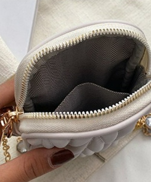 LAC-VERT(ラック・ヴェール)の「キルティングパールポシェット(ショルダーバッグ・レディース・ホワイト/ブラック・FREE)」の17枚目の写真