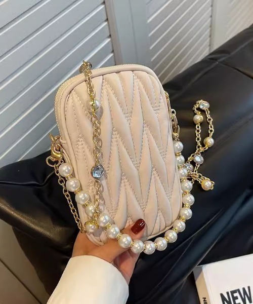 LAC-VERT(ラック・ヴェール)の「キルティングパールポシェット(ショルダーバッグ・レディース・ホワイト/ブラック・FREE)」の10枚目の写真