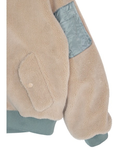 AMAIL（アマイル）の「2face bear coat（ブルゾン・レディース・ブラック/カーキ・FREE）」の14枚目の写真