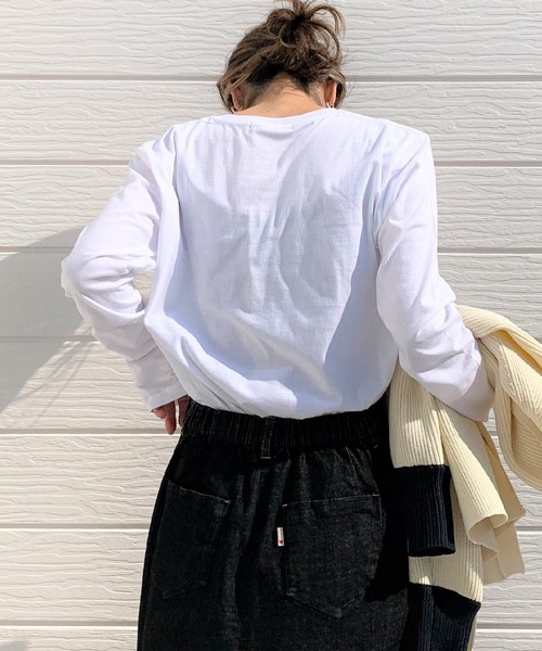 Q（キュー）の「STRONG ロンT（Tシャツ/カットソー・レディース・ホワイト・MEDIUM）」の6枚目の写真