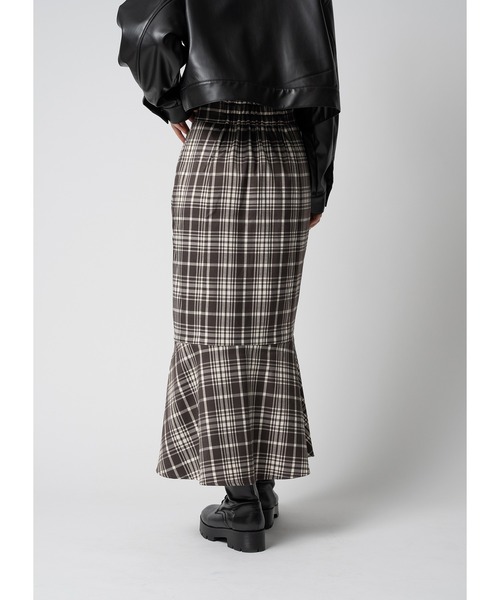 Adoon plain(アドーンプレーン)の「チェックスカート(スカート・レディース・ブラウン系その他/チャコールグレー・MEDIUM/LARGE)」の5枚目の写真