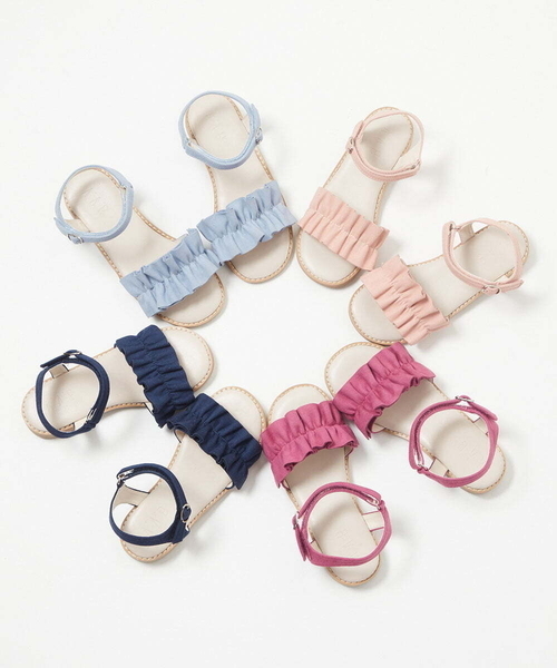 a.v.v（アーヴェヴェ）の「[KIDS]フリルフラットサンダル[WEB限定サイズ]（サンダル・キッズ・ピンク/ネイビー/ライトピンク/ライトブルー・18/20/24/19/21/23/17/22）」の3枚目の写真