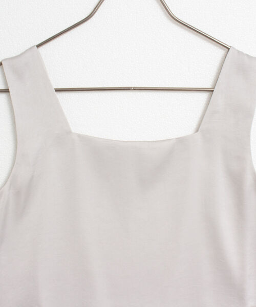 NOLLEY’S（ノーリーズ）の「サテン×ベア天2WAYタンクトップ（タンクトップ・レディース・ホワイト/ブルー系その他7/ライトグレー/ミント/ベージュ・38/36）」の11枚目の写真