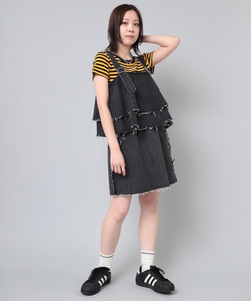 RNA（アールエヌエー）の「G1052 カットオフミニスカート（デニムスカート・レディース・ブラック/ライトインディゴブルー・MEDIUM）」の10枚目の写真