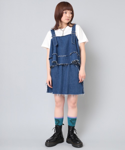 RNA（アールエヌエー）の「G1052 カットオフミニスカート（デニムスカート・レディース・ブラック/ライトインディゴブルー・MEDIUM）」の4枚目の写真