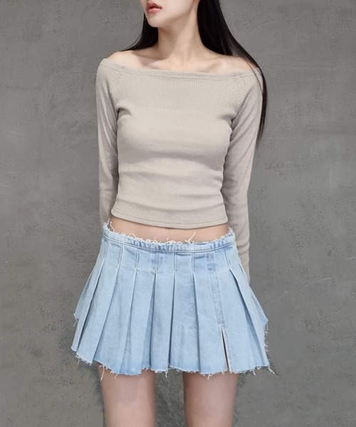 me+em select(ミームセレクト)の「【 前後着用2WAY 】クロスストラップカットアウトショートリブトップス【 韓国製 】(カーディガン/ボレロ・レディース・ホワイト/ブラック/ベージュ・FREE)」の20枚目の写真