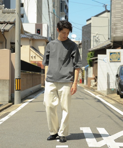 WAIPER.inc（ワイパーインク）の「ONEITA オニータ 2322-004ON スーパーヘビーウェイト S/S Tシャツ（Tシャツ/カットソー・メンズ・アッシュグレー/ブラック/ネイビー/ブラウン/ナチュラル・M/L）」の2枚目の写真