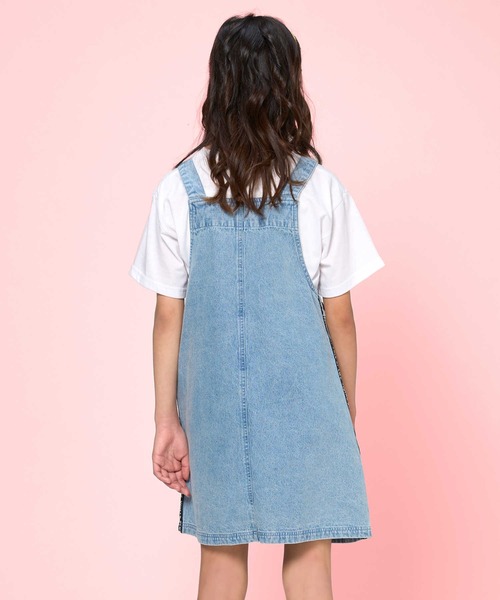 Right-on（ライトオン）の「【VIVIAN BLUE】テープロゴジャンスカ（ジャンパースカート・キッズ・ダークインディゴブルー/ライトインディゴブルー・120/150/140/130）」の3枚目の写真