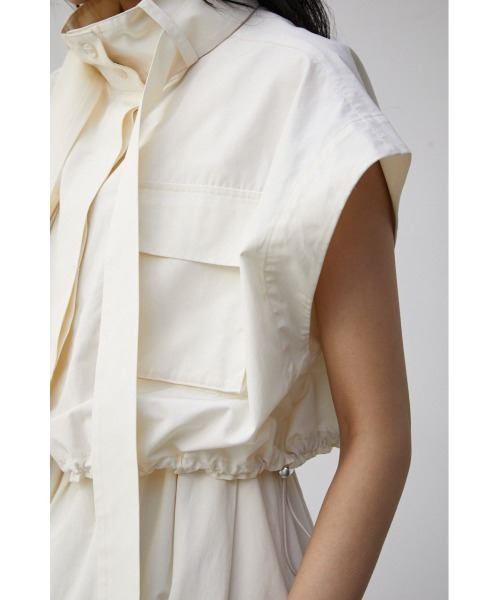 PLUS(プラス)の「【PLUS】CROPPED MILITARY SHIRT VEST/【PLUS】クロップドミリタリーシャツベスト(ベスト・レディース・ホワイト/ブラック・FREE)」の19枚目の写真