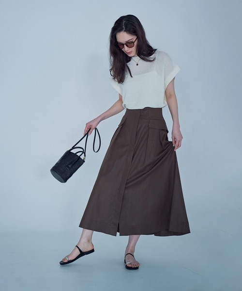 ROPE'（ロペ）の「前後2WAYペーパーヤーンミドルゲージドルマンプルオーバー（Tシャツ/カットソー・レディース・ベージュ/ホワイト系その他/スミクロ・38）」の4枚目の写真