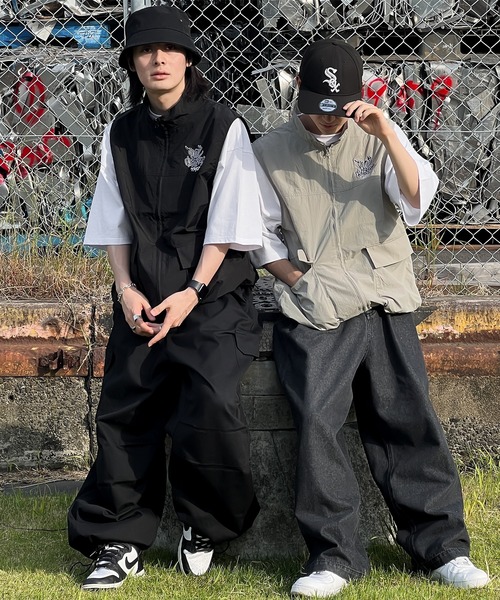 kutir（クティール）の「刺繍入りビックポケットナイロンベスト