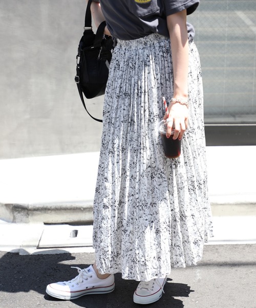 SETUP7（セットアップセブン）の「きれいな落ち感♪【SETUP7】総柄プリーツロングスカート（スカート・レディース・ベージュ/ホワイト/ブラック/グリーン・FREE）」の20枚目の写真