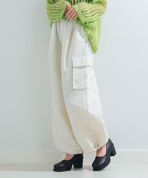 Ray BEAMS（レイビームス）の「ワイド カーゴ パンツ（カーゴパンツ・レディース・ピンク/オフホワイト/ブラック・0/1）」の12枚目の写真