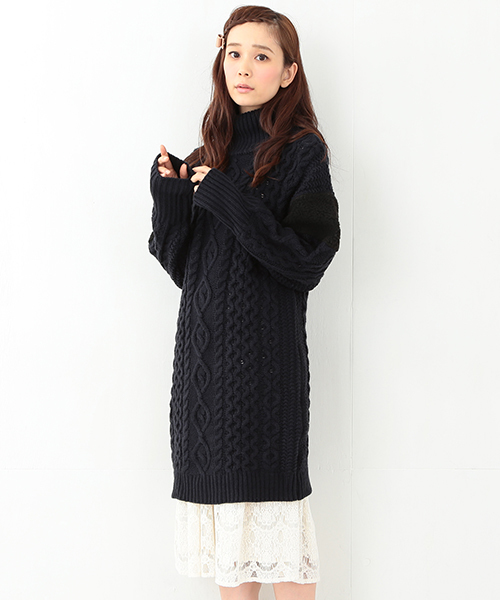 CAROLINA GLASER（カロリナ グレイサー）の「CAROLINA GLASER / ボアニット ワンピース（ワンピース・レディース・クリーム/ネイビー・ONE SIZE）」の2枚目の写真