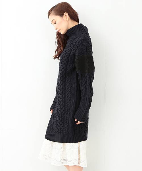 CAROLINA GLASER（カロリナ グレイサー）の「CAROLINA GLASER / ボアニット ワンピース（ワンピース・レディース・クリーム/ネイビー・ONE SIZE）」の11枚目の写真