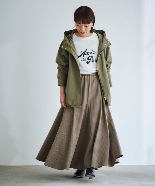 le.coeur blanc（ルクールブラン）の「フレンチフレーズロンTEE（Tシャツ/カットソー・レディース・オフホワイト/ダークグレー・38）」の5枚目の写真