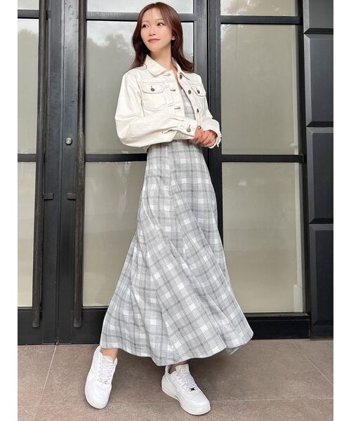 RESEXXY（リゼクシー）の「ポンチフレアキャミワンピース（ワンピース・レディース・その他1/ブラック・FREE）」の4枚目の写真