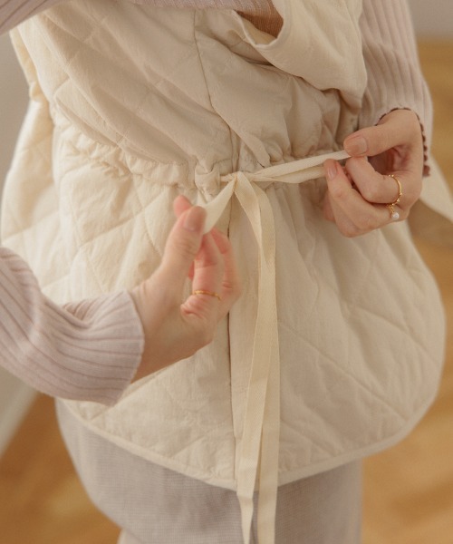 flower（フラワー）の「キルティングリボンベスト2（ベスト・レディース・アイボリー・FREE）」の7枚目の写真