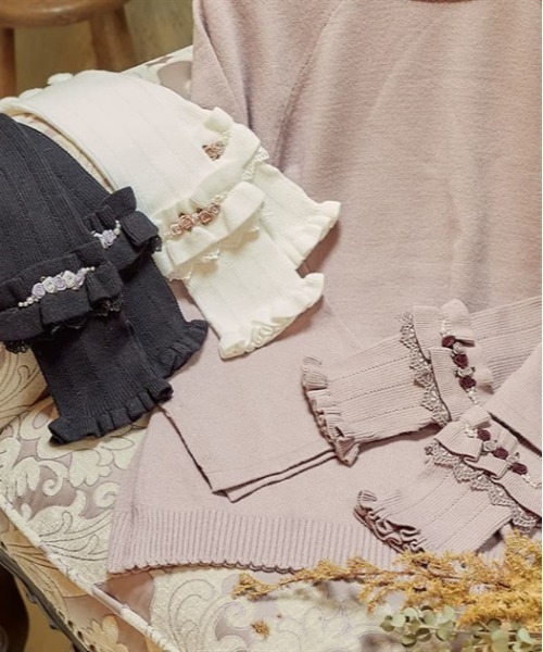 axes femme(アクシーズファム)の「巻薔薇ニットアームウォーマー(アームカバー・レディース・ブラック/キナリ/ピンク・FREE)」の4枚目の写真